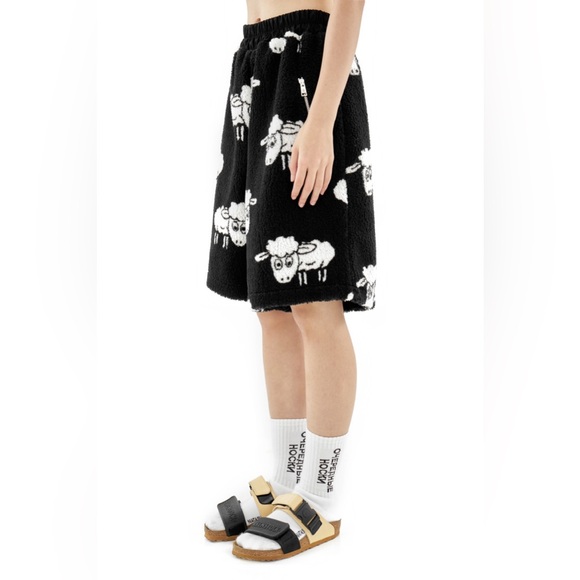 Natasha Zinko Duo Sheep Print Fleece Shorts NWT - Picture 3 of 13